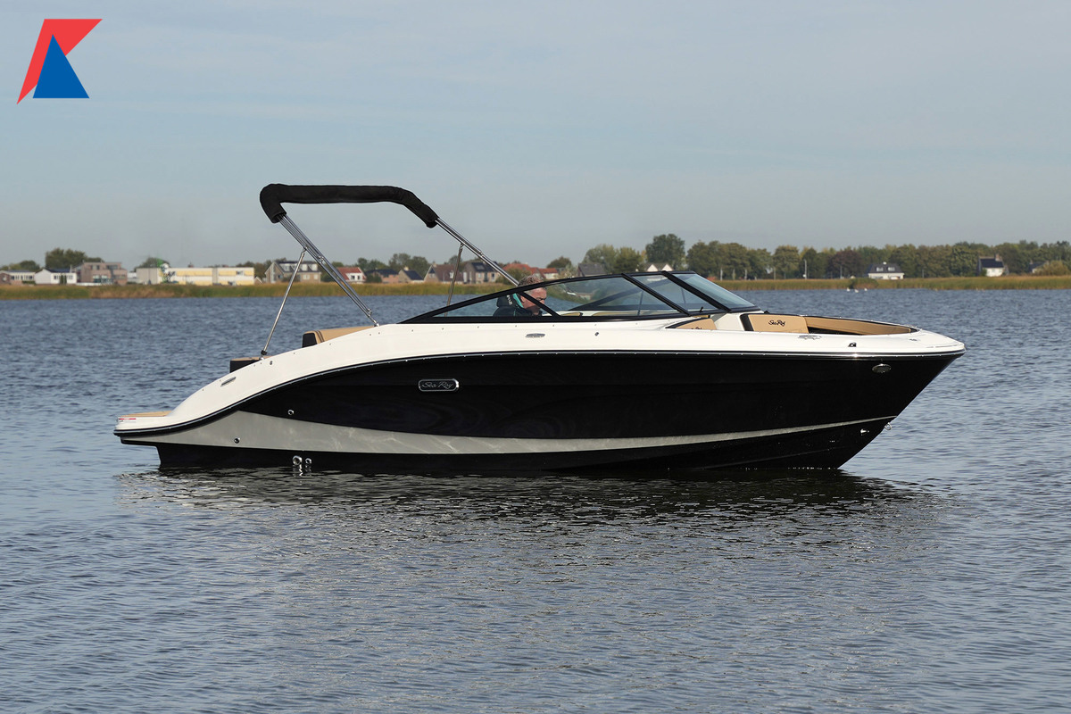 Sea Ray SPX 210