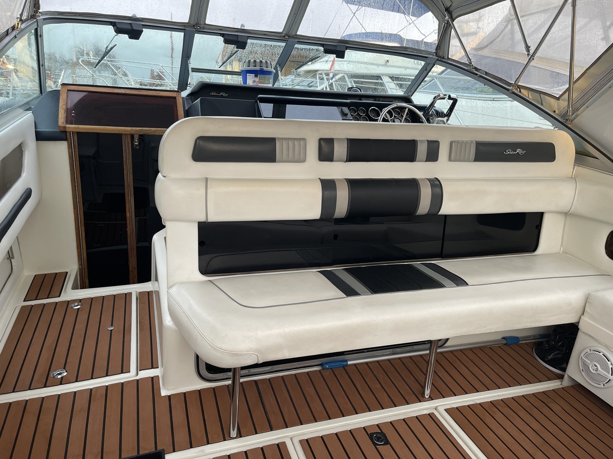 foto: 6 Sea Ray 310 Sundancer 