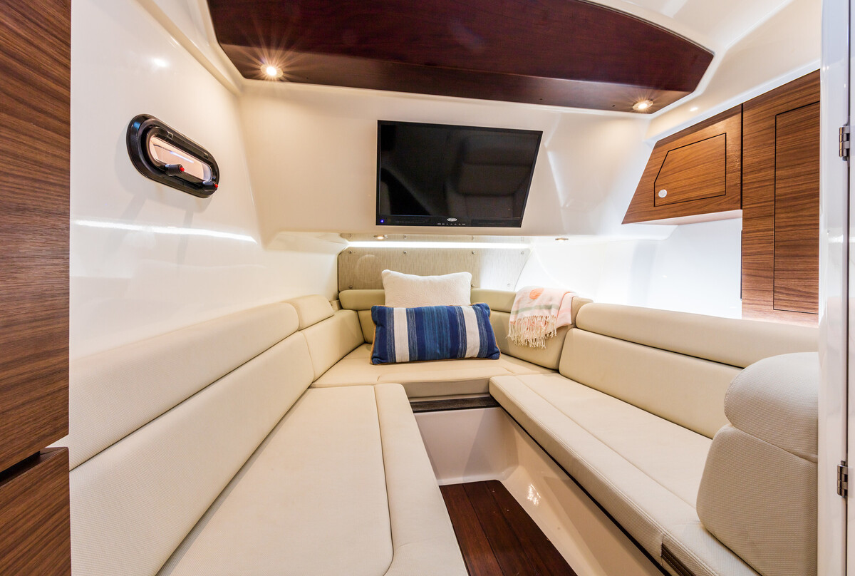 foto: 8 Boston Whaler 350 Realm
