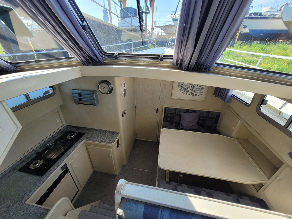 foto: 14 Linssen  42 SL 