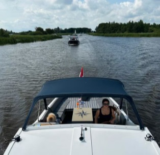 foto: 5 Kajuitsloep 900 Open kuip