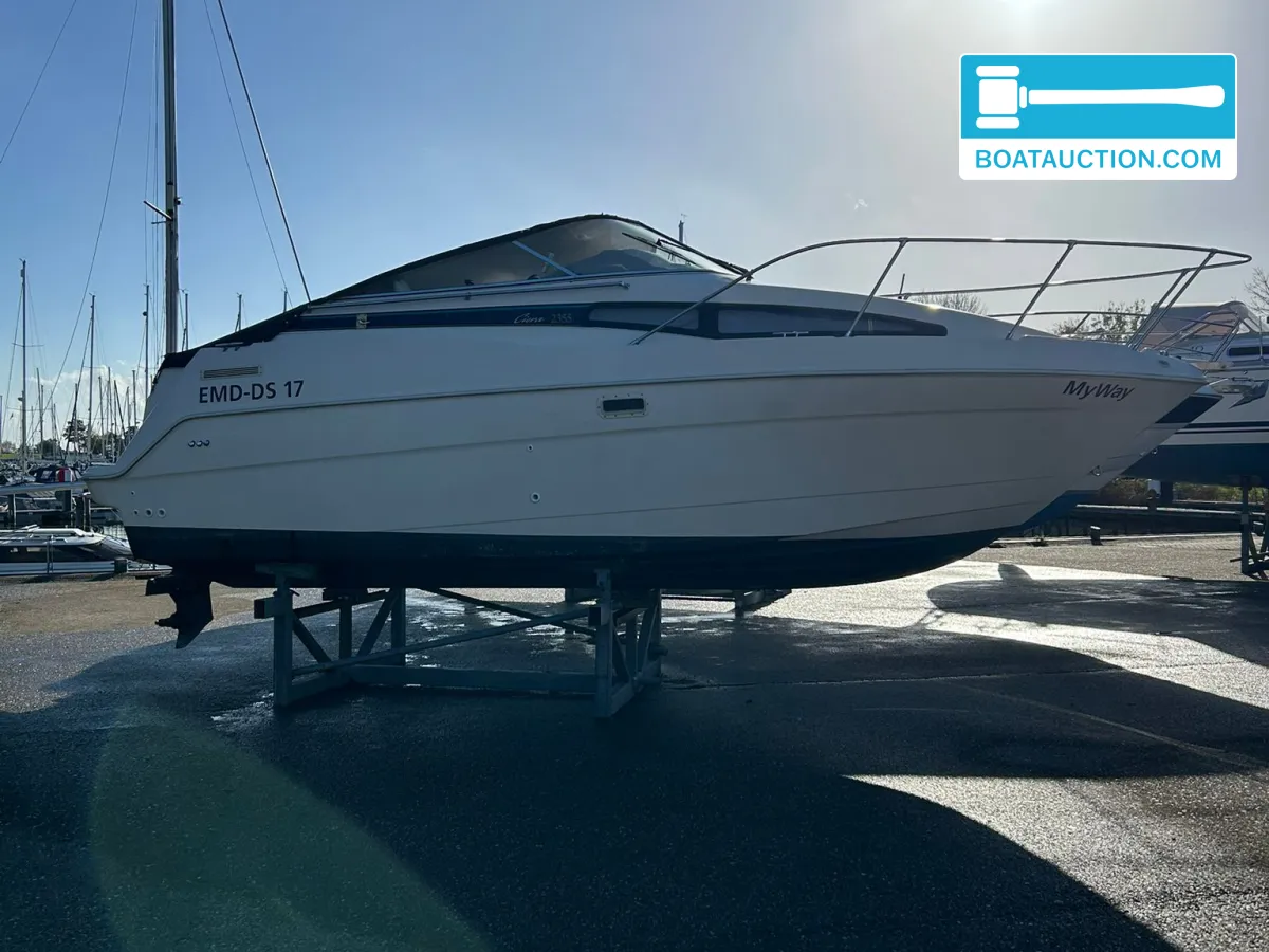 foto: 4 Bayliner 2355