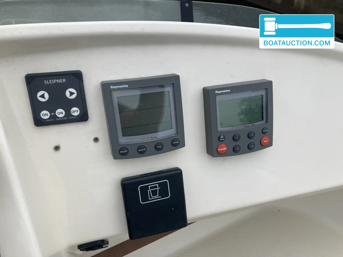 foto: 8 Jeanneau Prestige 32