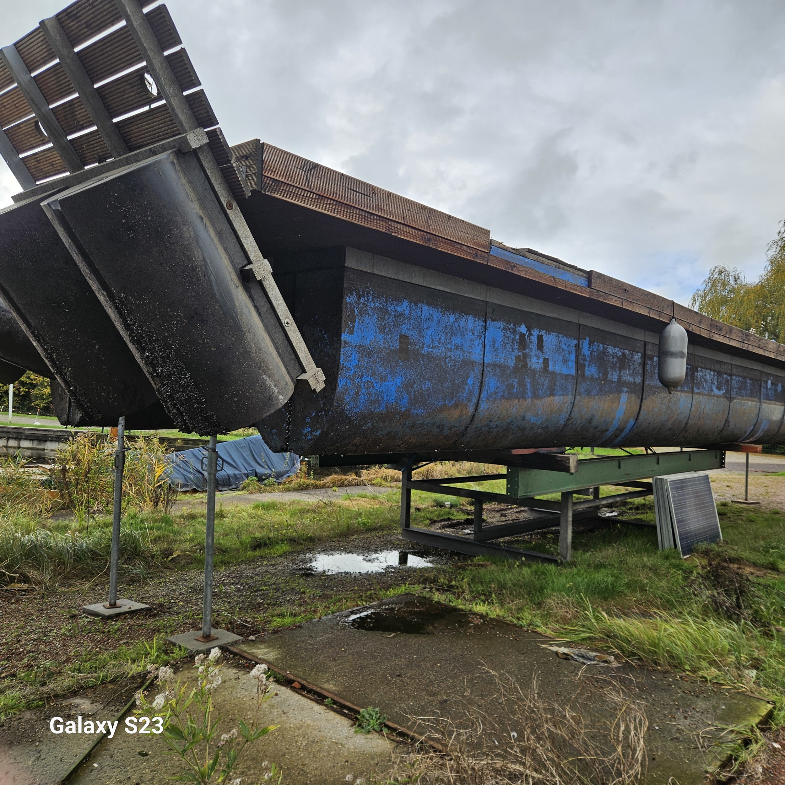 foto: 6 LST Boatin (onderstel) Houseboat