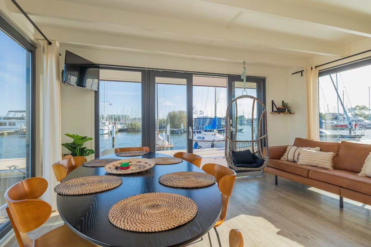 foto: 6 Surla 15 Houseboat Zelfvoorzienend