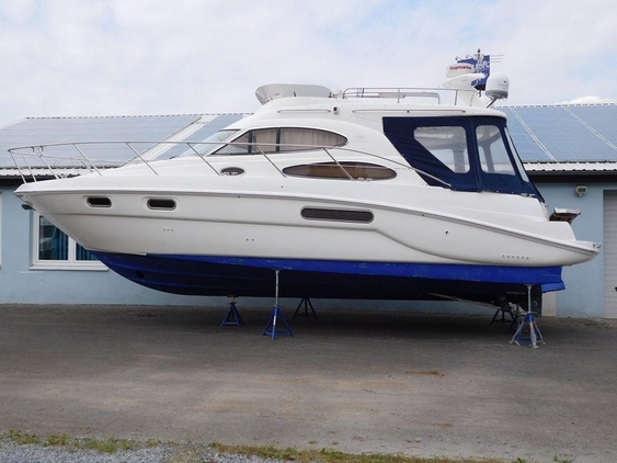 foto: 5 Sealine F 37