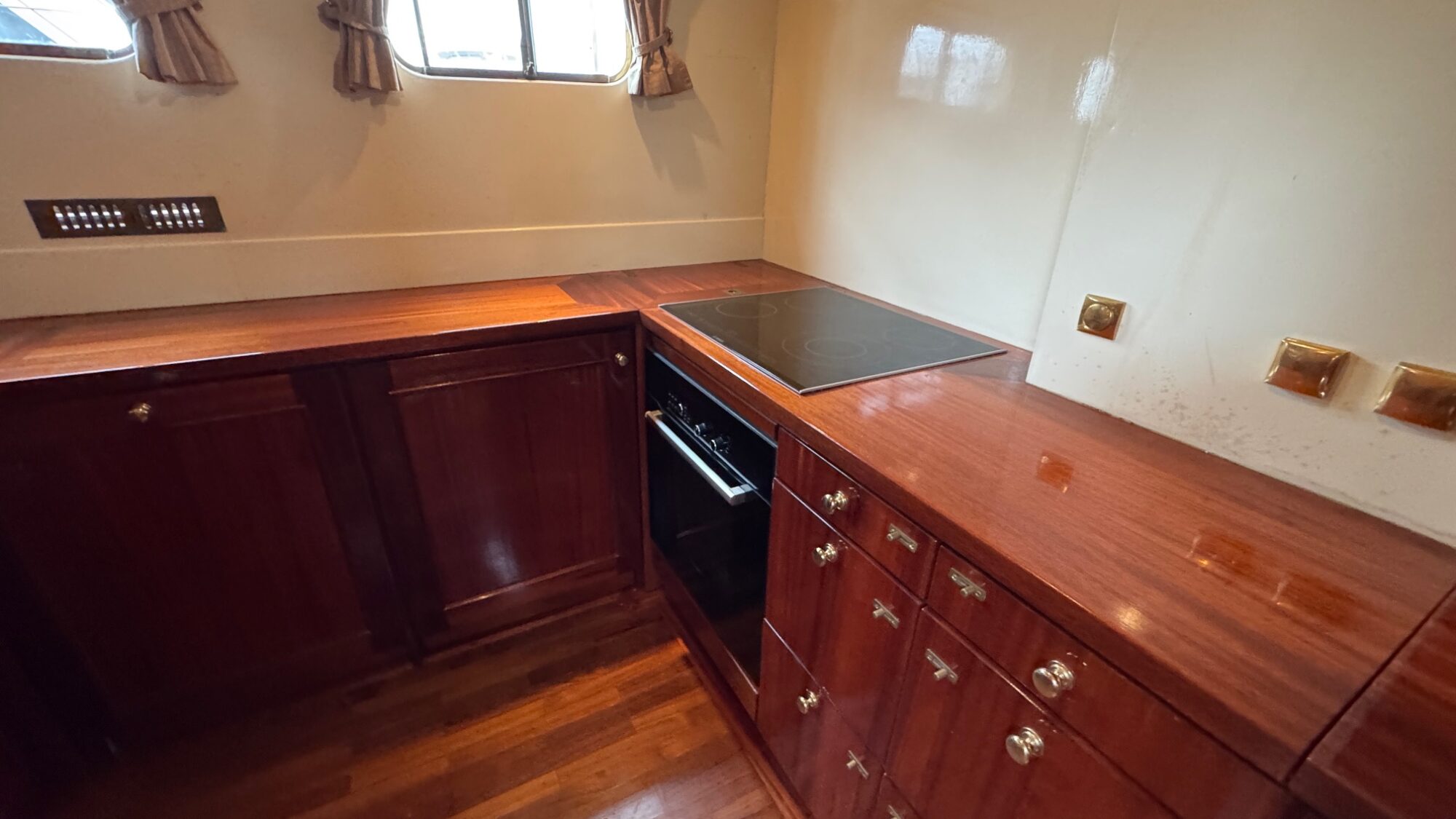 foto: 8 Silver Silver Rondspantkotter 19.44 VS