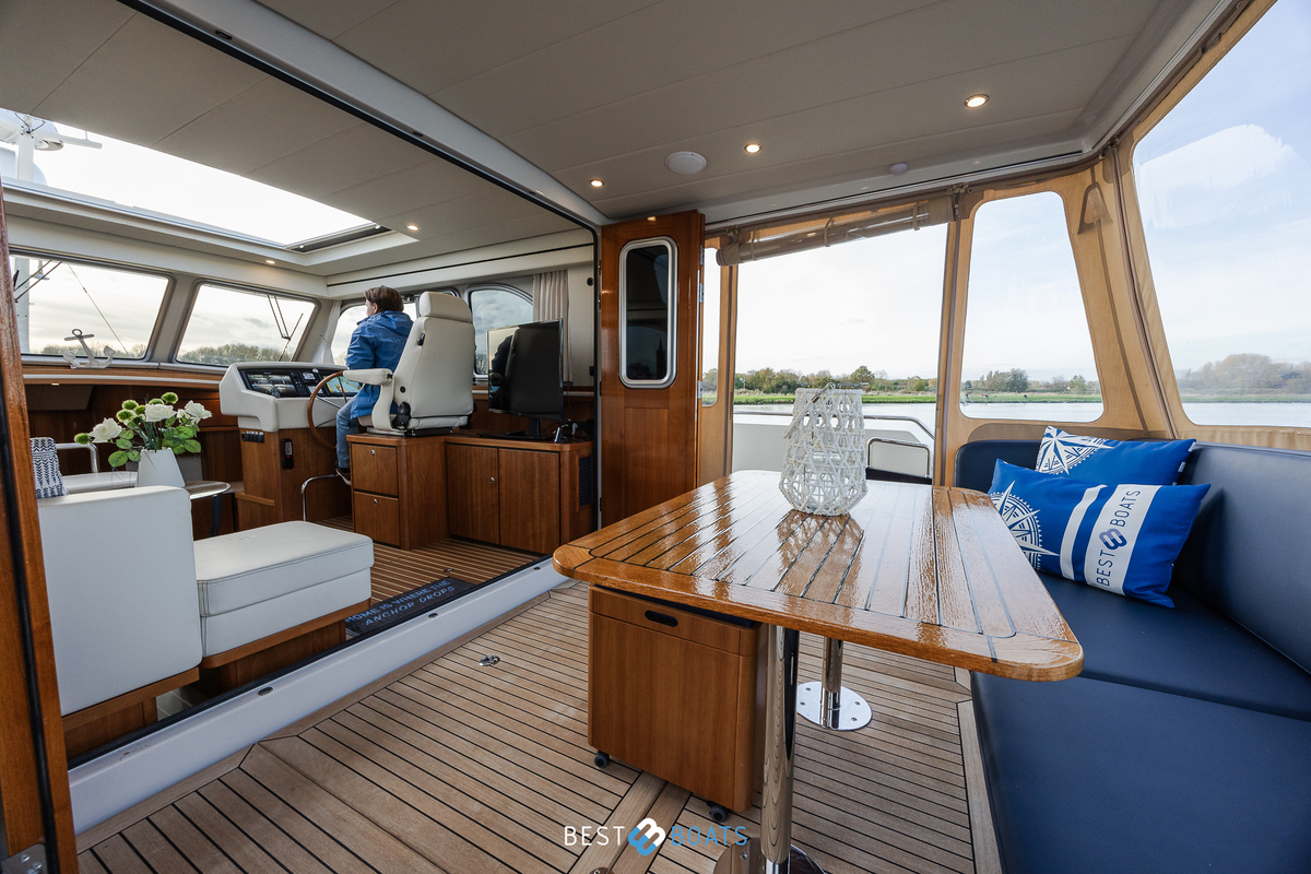 foto: 8 Linssen Grand Sturdy 470 Wheelhouse