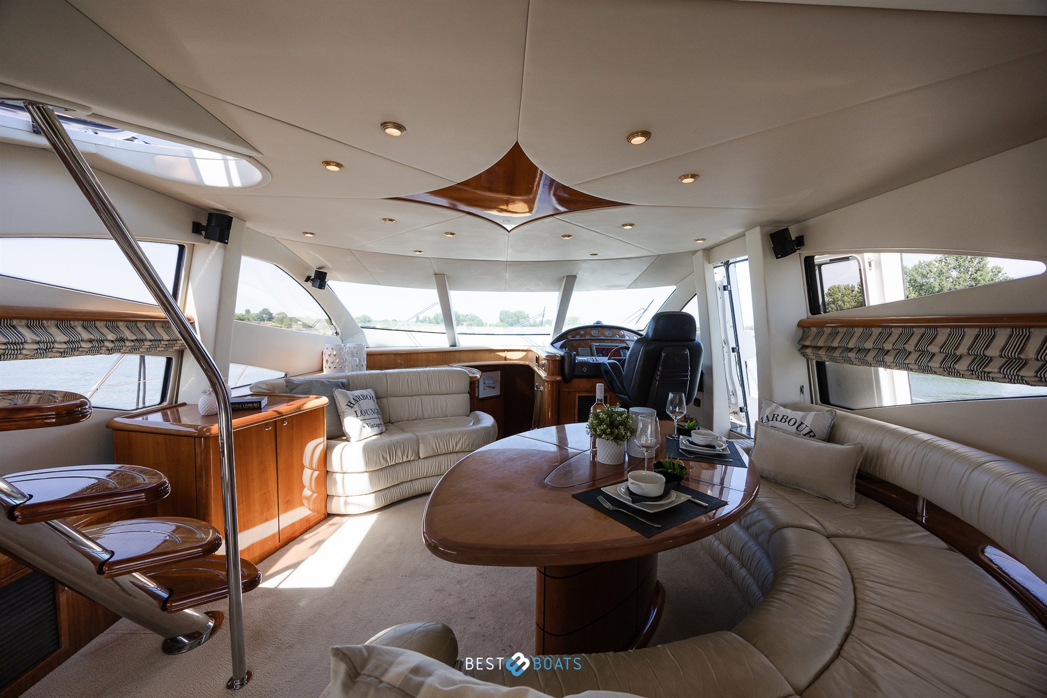 foto: 11 Sunseeker Manhattan 64