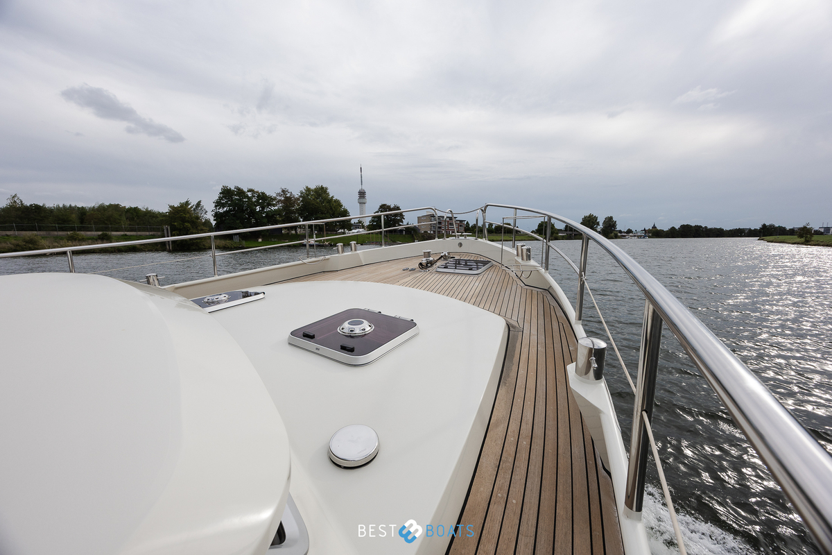 foto: 12 Linssen Grand Sturdy 470 AC Mark II Twin