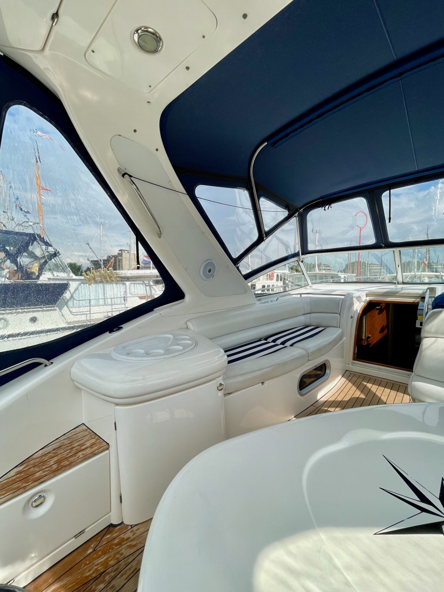 foto: 7 Sealine Sealine S37