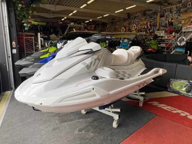 foto: 5 Yamaha Boats VX Cruiser