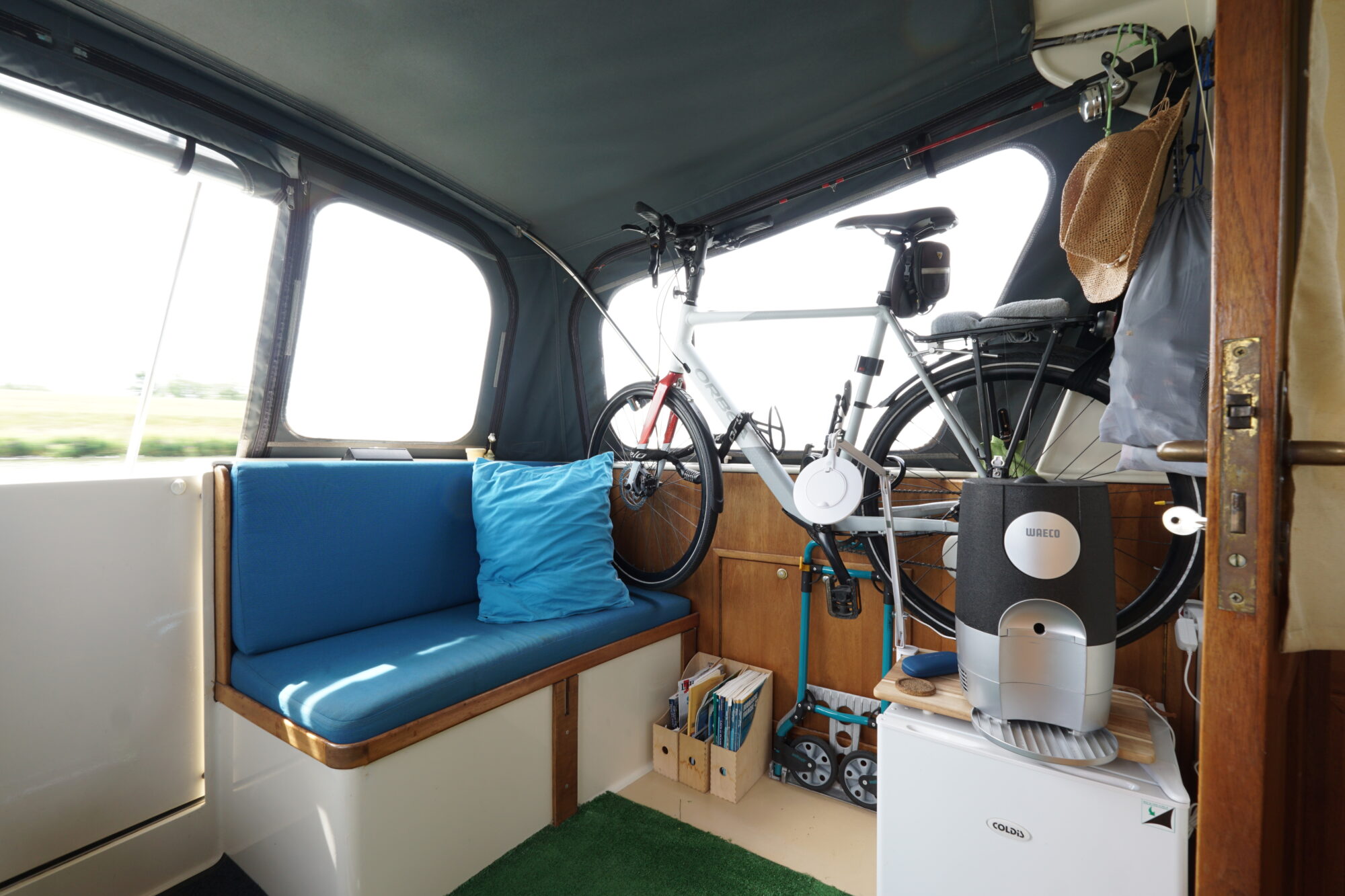 foto: 12 Bach Bach Yacht 10.50 OK