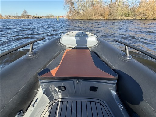 foto: 6 Grand 420 Golden Line