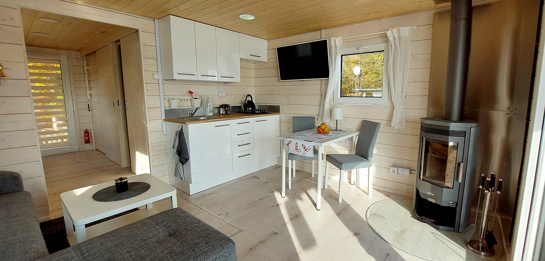 foto: 6 Houseboat ZOE 1200