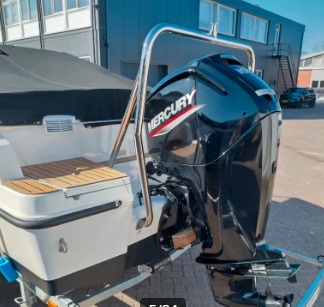 foto: 6 Quicksilver 555 BOWRIDER 