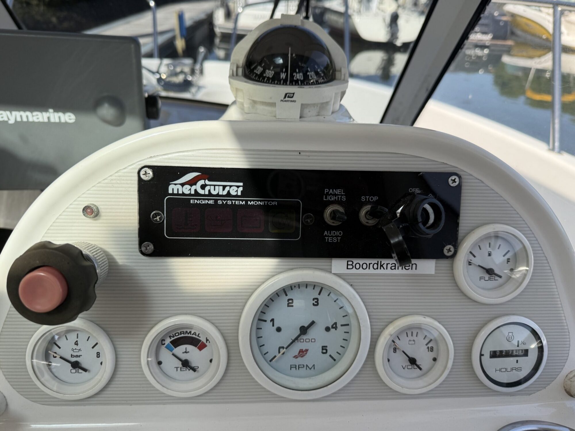 foto: 8 Arvor Arvor 250 AS