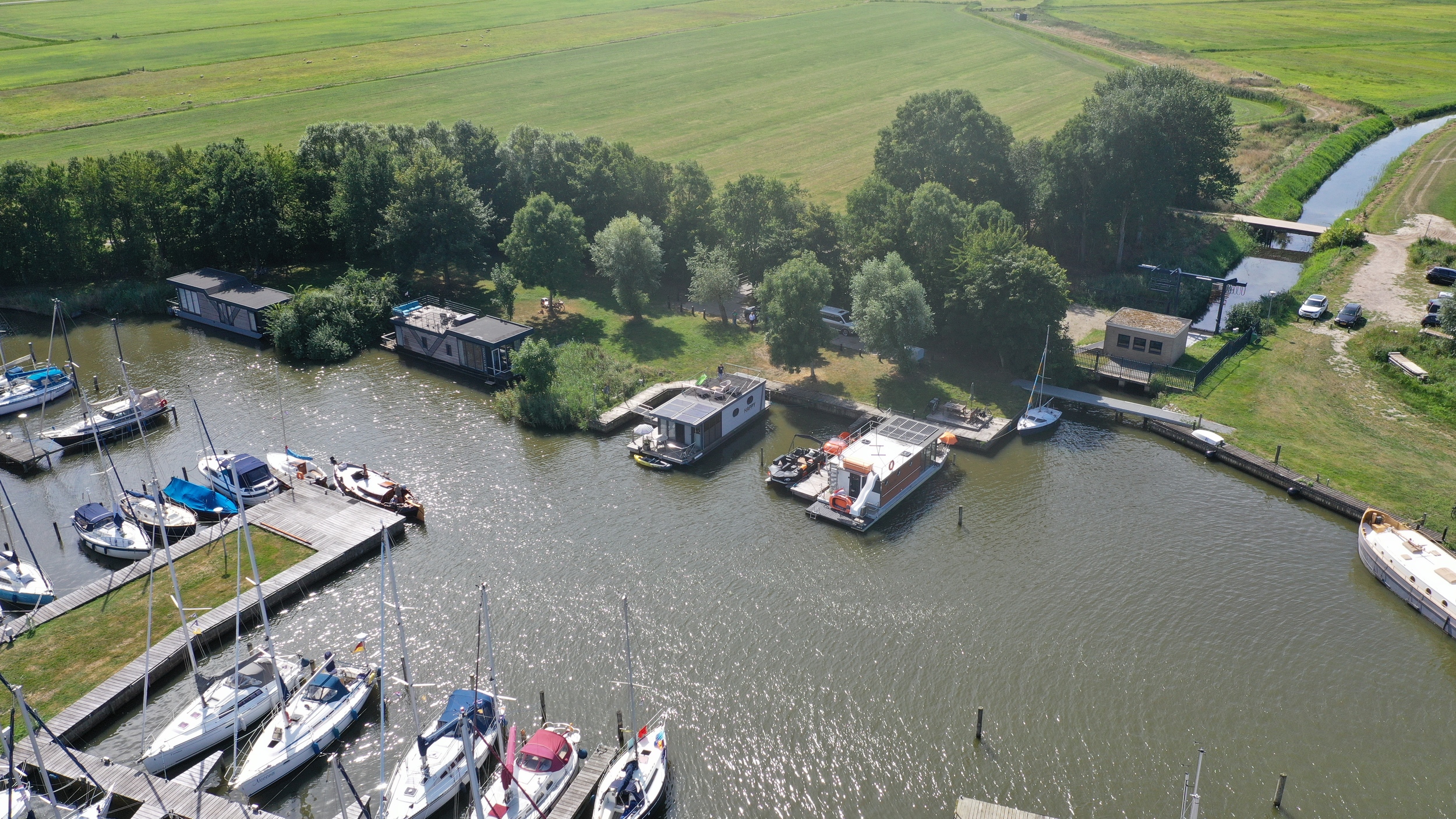 foto: 6 La Mare Houseboat Met Ligplaats Model DFS Aluminium