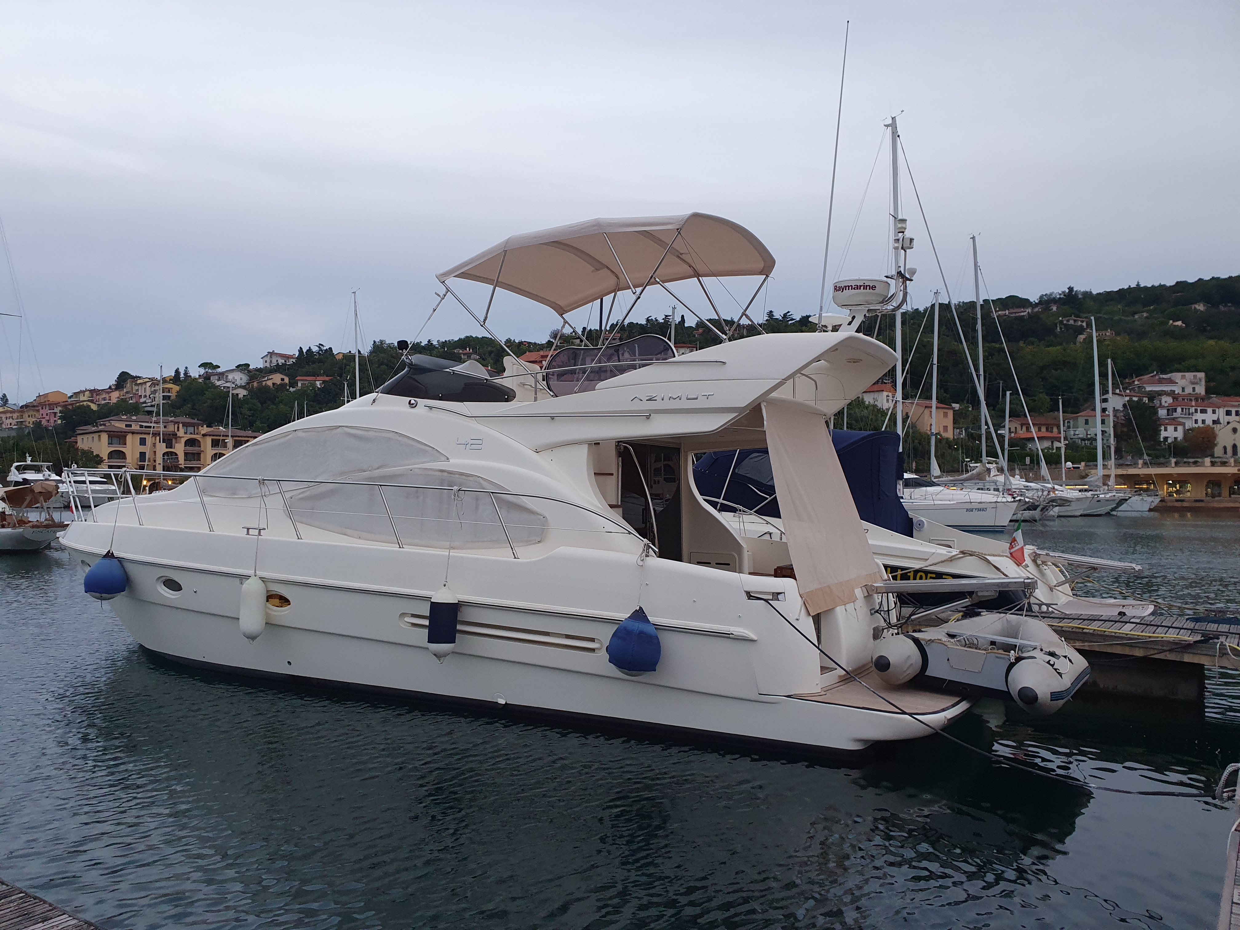 foto: 8 Azimut 42 Fly Evolution