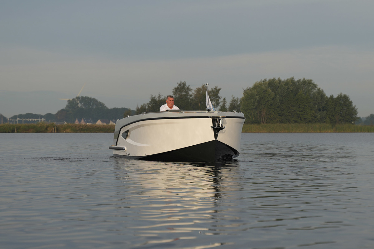 foto: 19 Alfastreet Marine 21 Open Electric