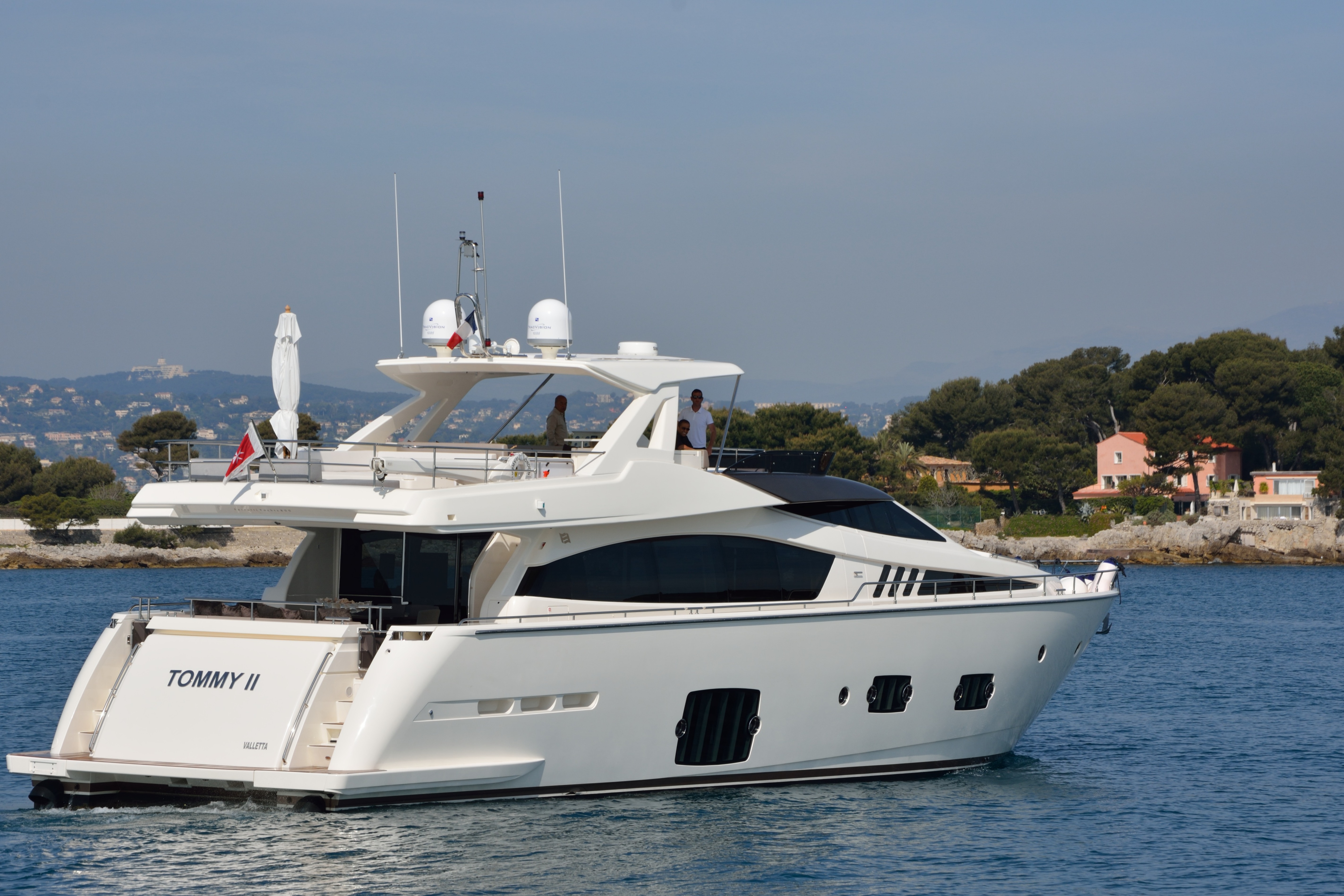 foto: 9 Ferretti 800 HT