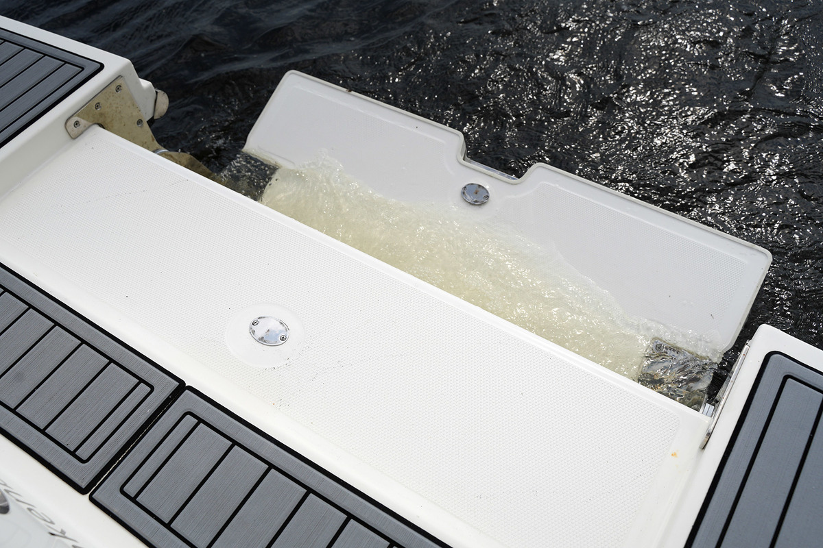 foto: 10 Sea Ray  SPX 230