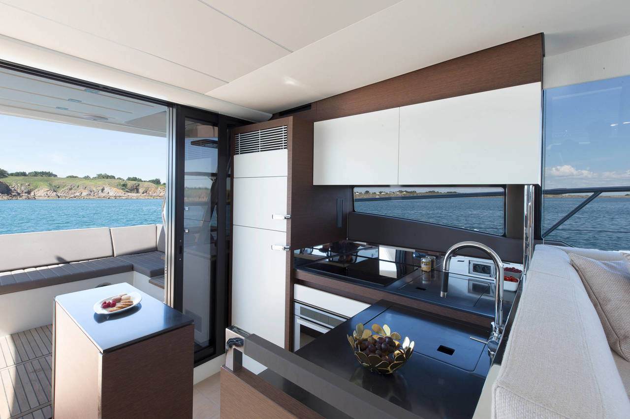 foto: 14 Prestige 520 flybridge #317