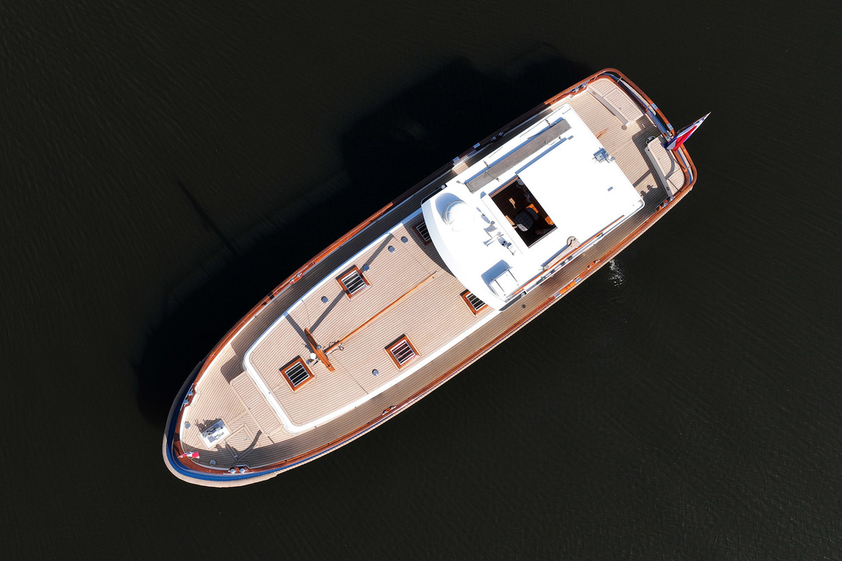 foto: 10 Lowland Yachts Kanaaljacht