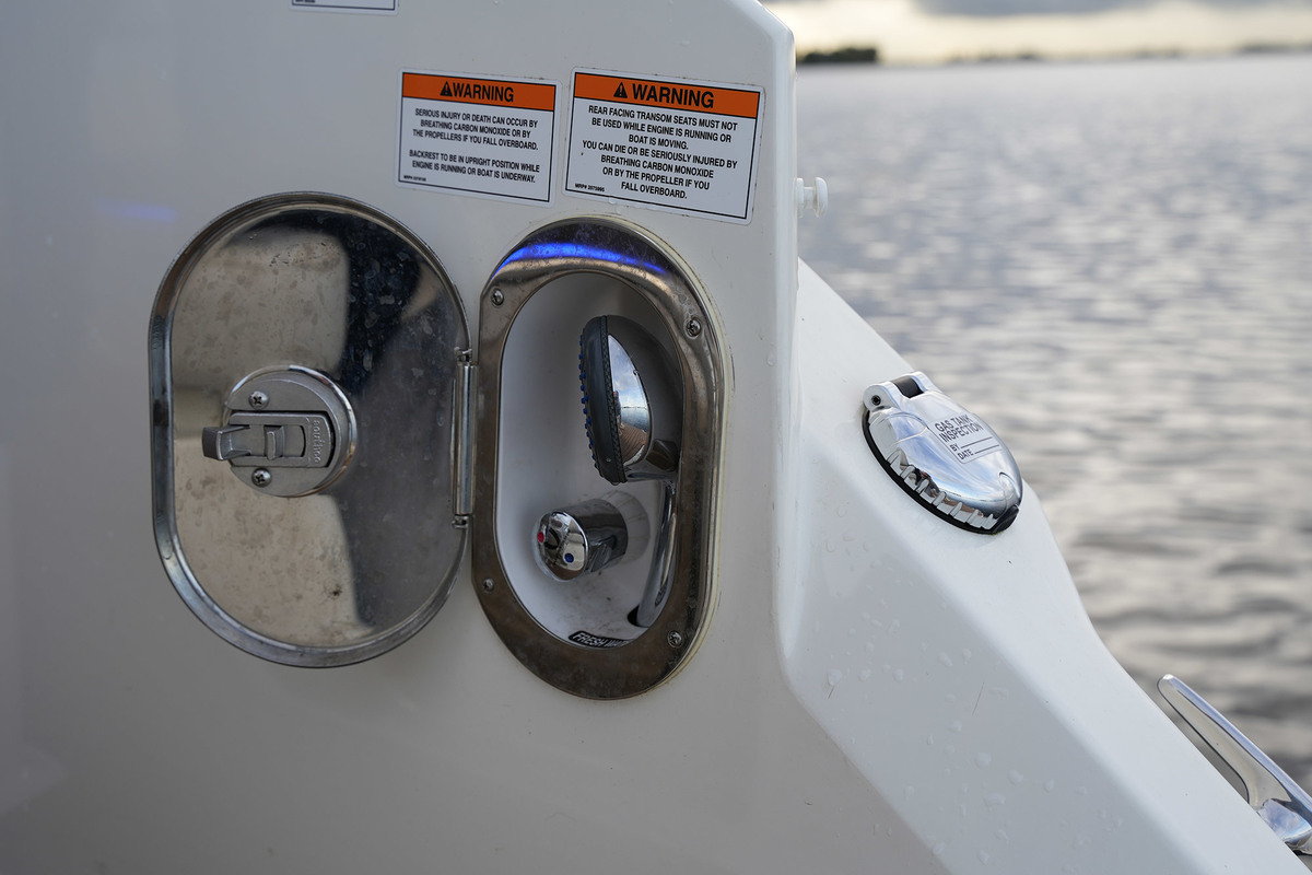 foto: 7 Sea Ray Sundancer 290