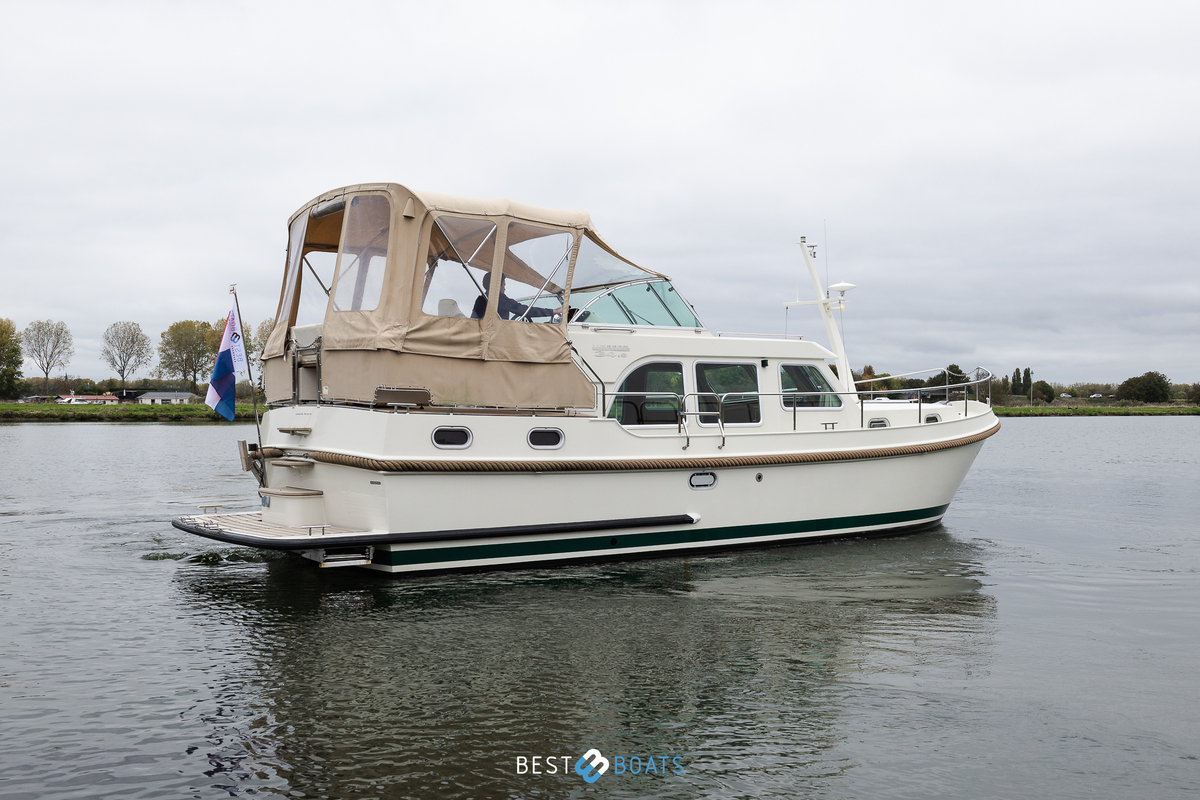 foto: 11 Linssen Grand Sturdy 34.9 AC