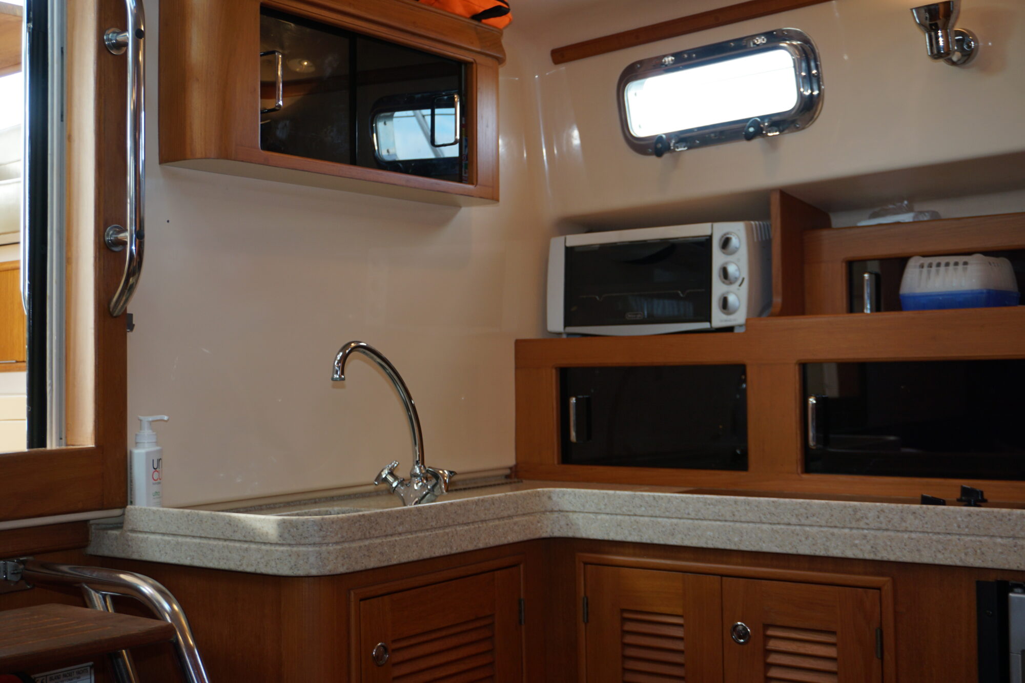 foto: 9 Island Packet Island Packet Craft 360 Express