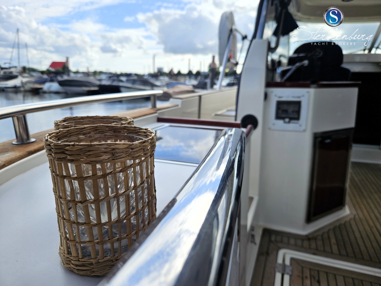 foto: 12 Aquador 33 HT