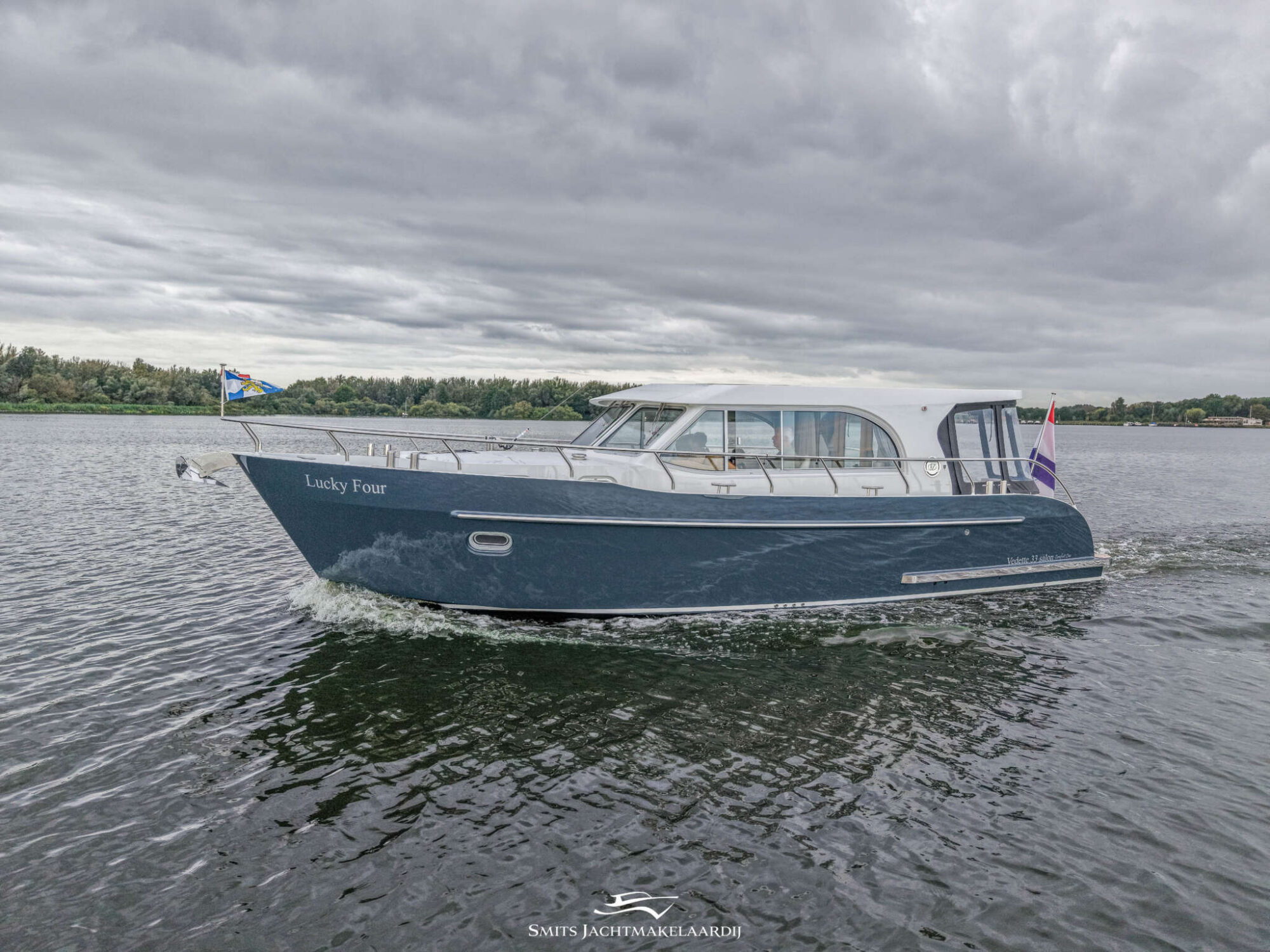 foto: 14 Vedette Vedette 33 Salon Comfort Line