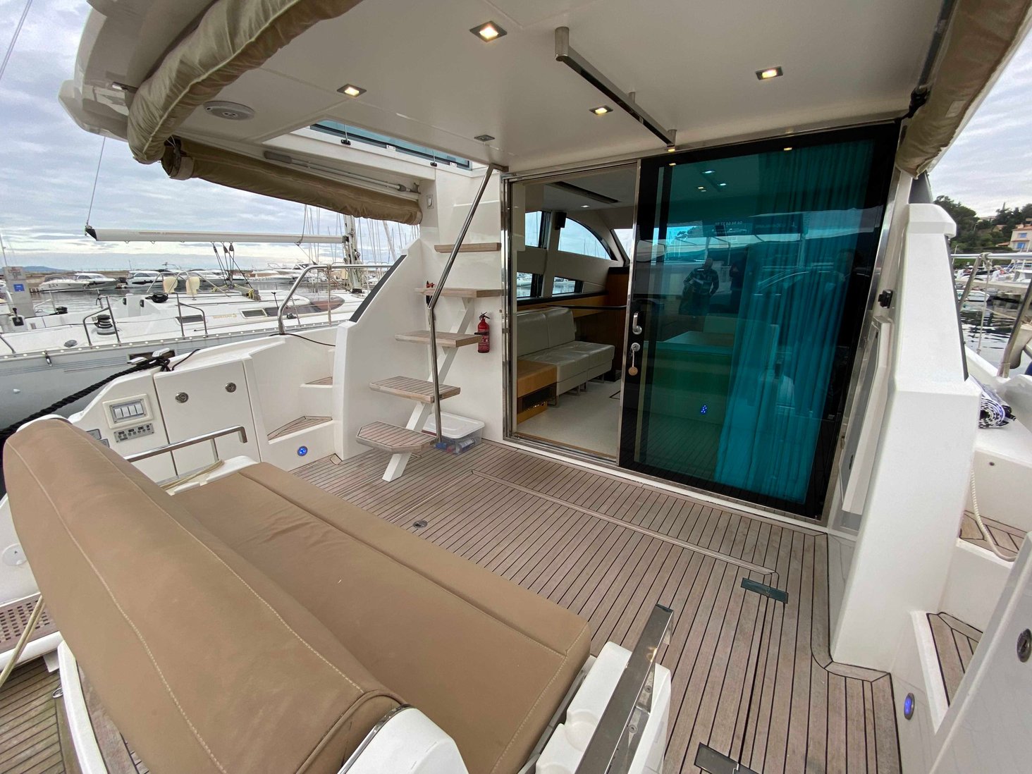 foto: 5 Fairline Squadron 42