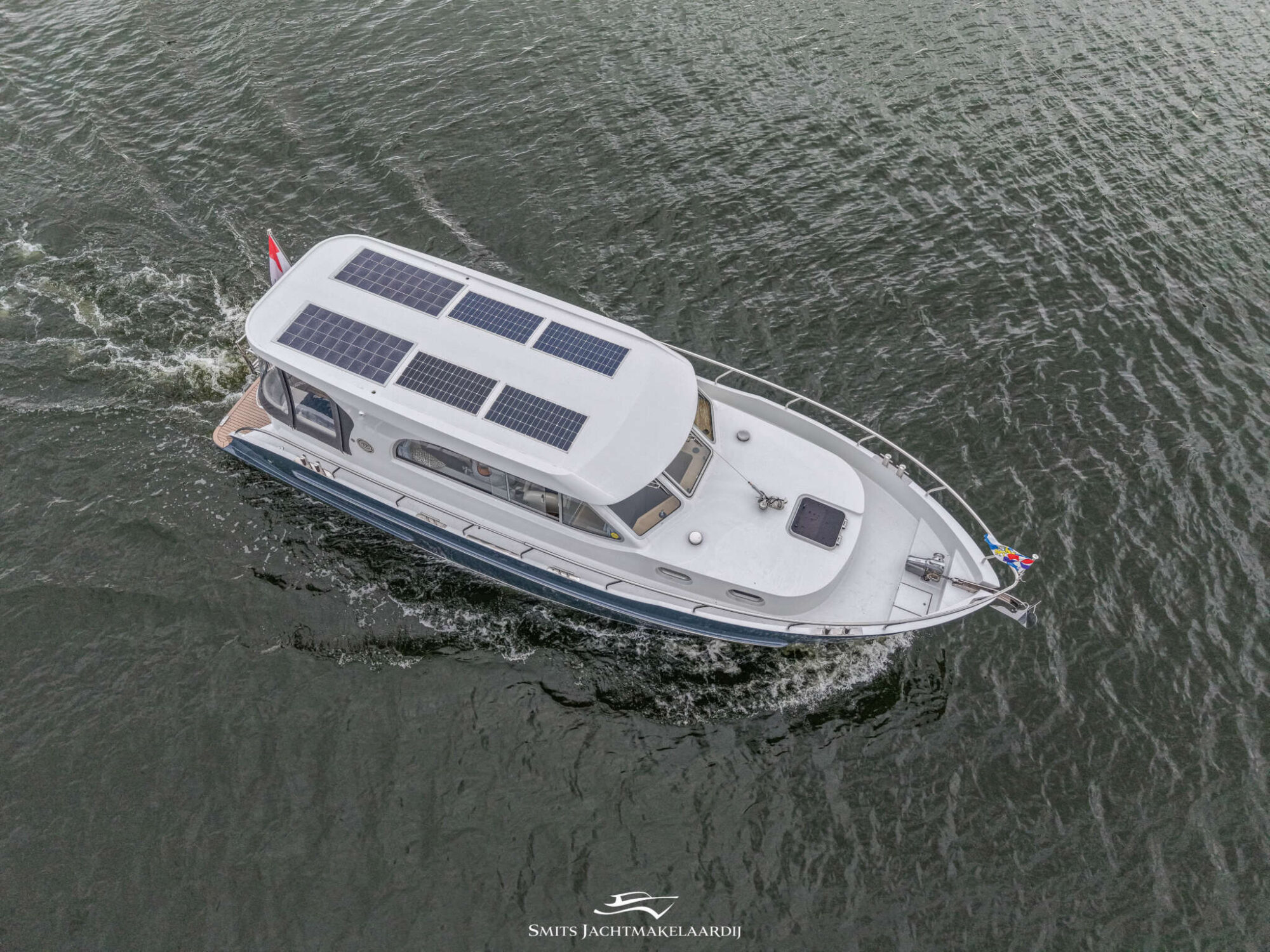 foto: 15 Vedette Vedette 33 Salon Comfort Line