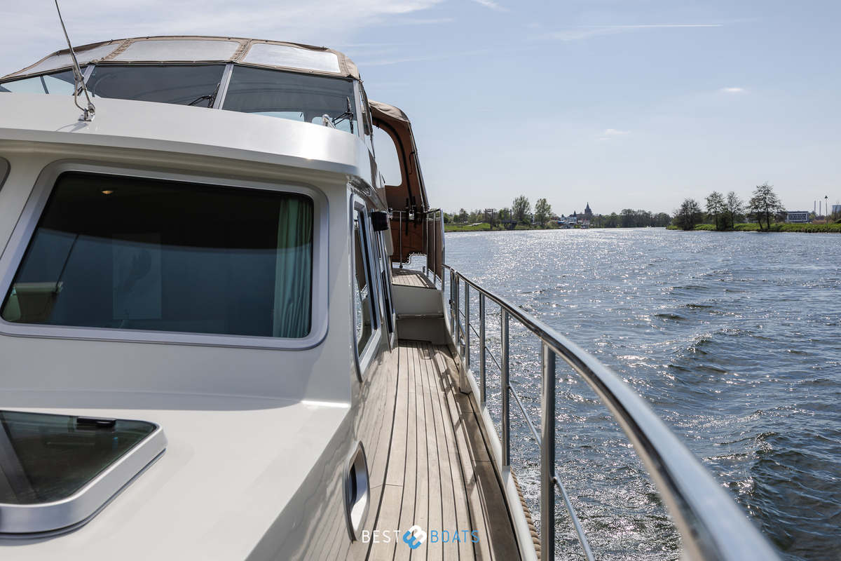 foto: 12 Linssen Grand Sturdy 43.9 AC