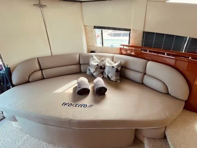 foto: 5 Fairline Squadron 52