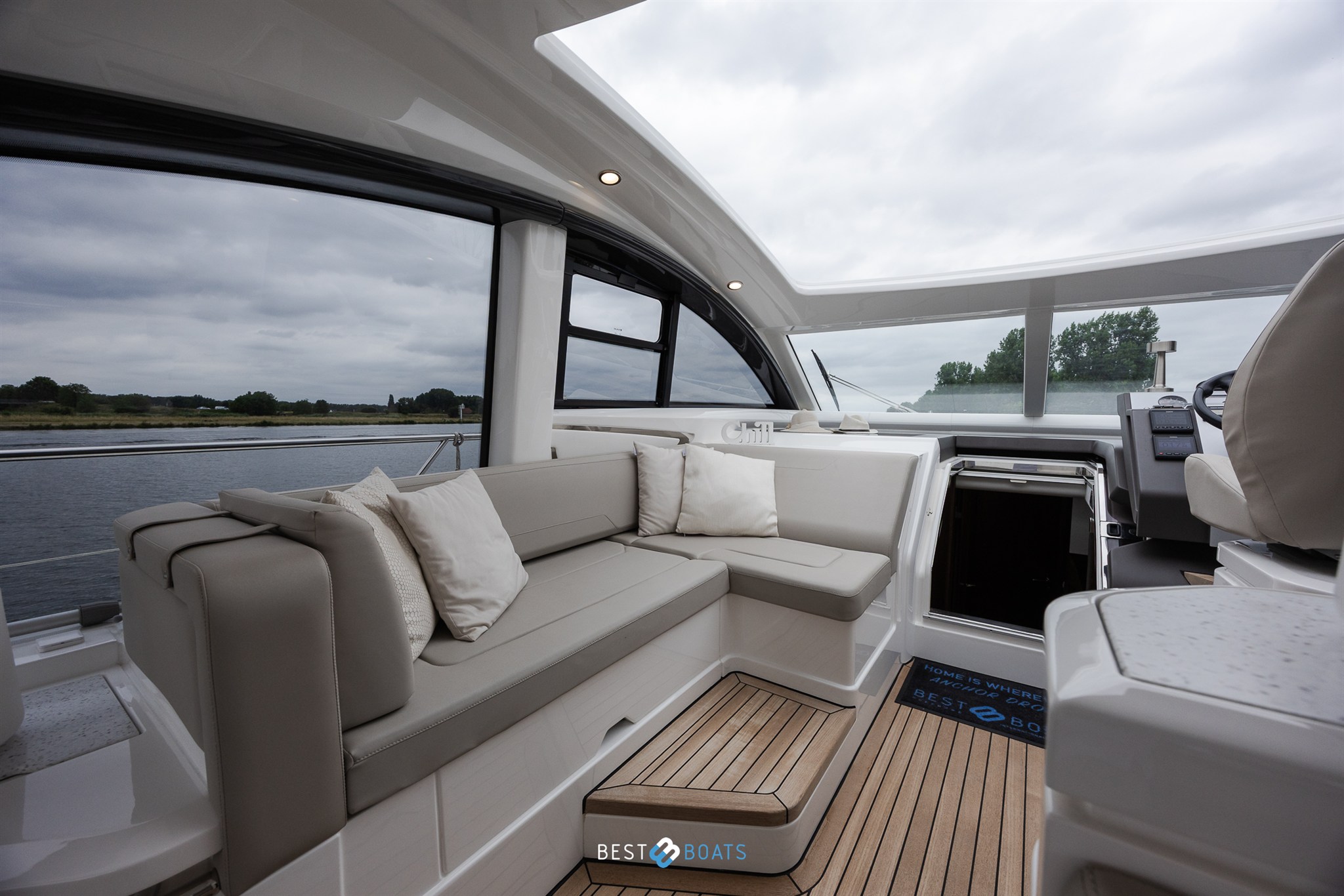 foto: 10 Fairline Targa 53 OPEN