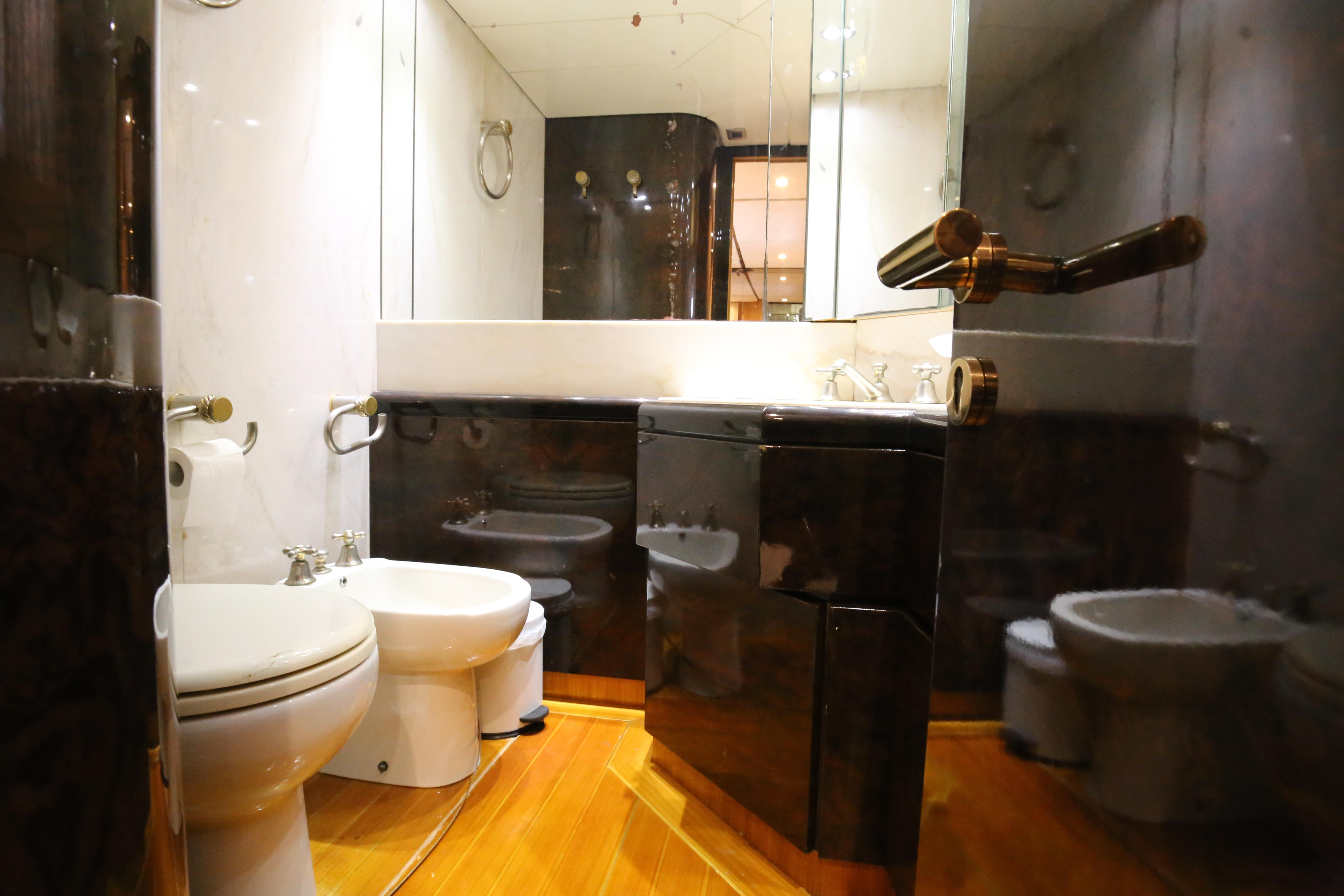 foto: 9 Sanlorenzo 80 woonschip