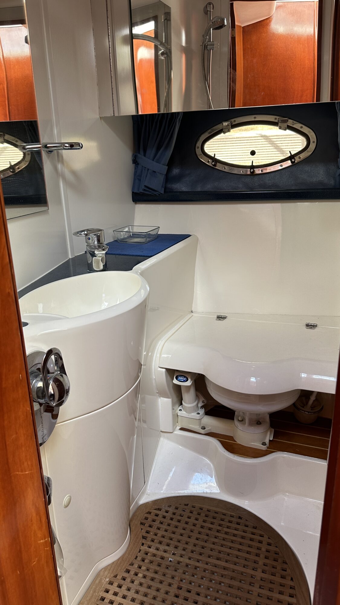 foto: 21 Fairline Fairline Phantom 40 Flybridge