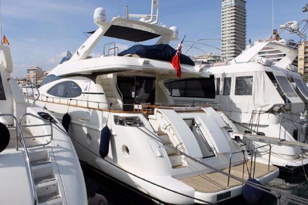 foto: 5 Azimut Solar 74