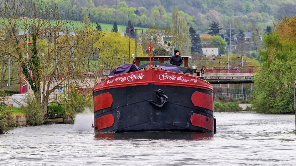 foto: 15 Spits Varend Woonschip 30.53 met UBC