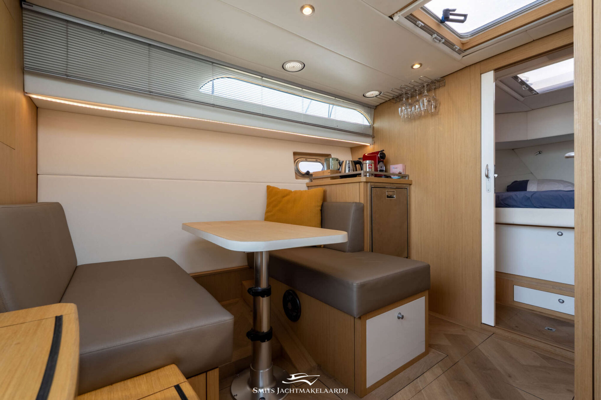 foto: 10 Crown yachts Crown Keyzer C107 Cabrio