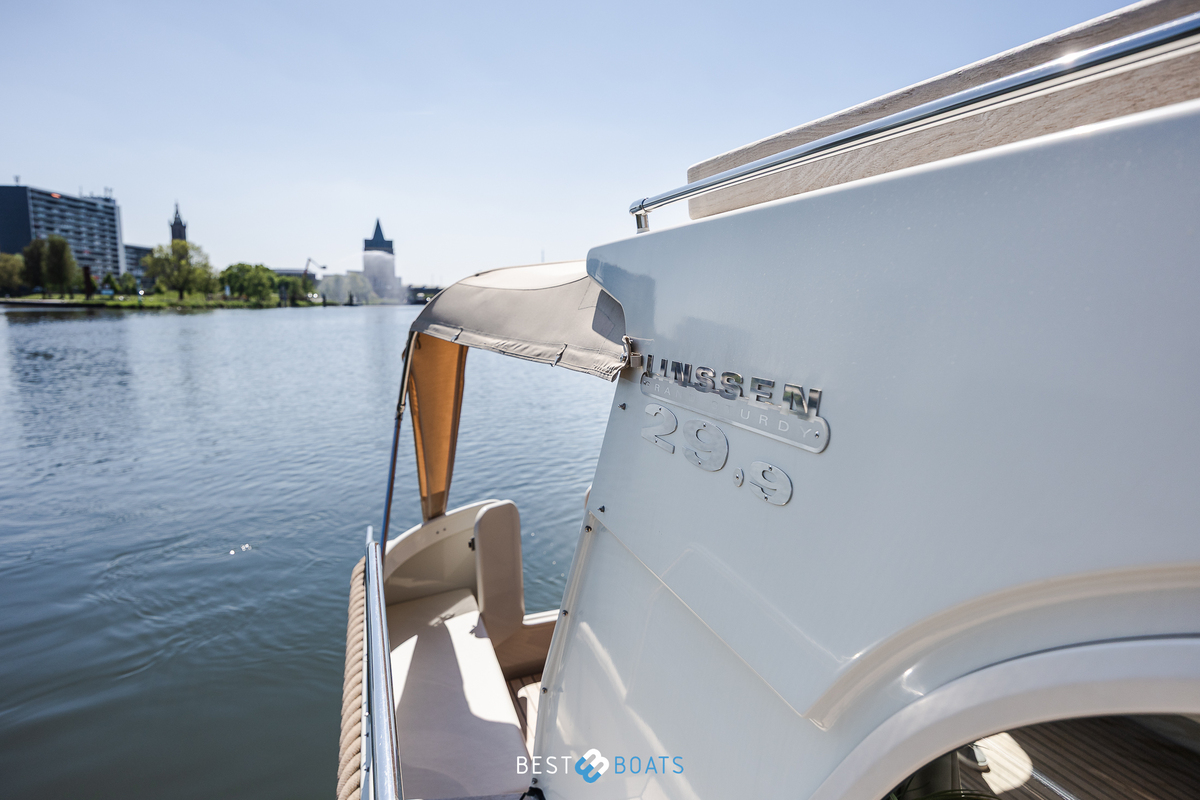 foto: 9 Linssen Grand Sturdy 29.9 Sedan 