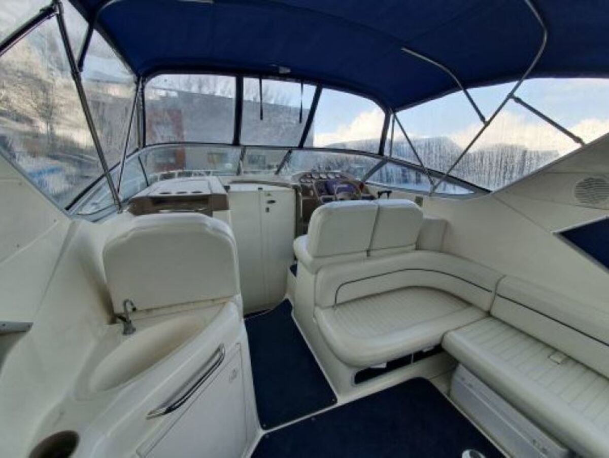 foto: 10 Bayliner 305 CIERA