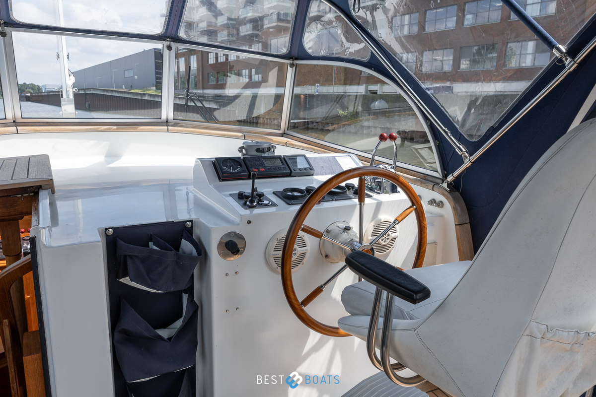 foto: 11 Linssen Classic Sturdy 400 AC Twin