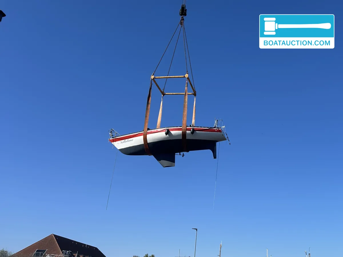 foto: 5 Helmsman 31