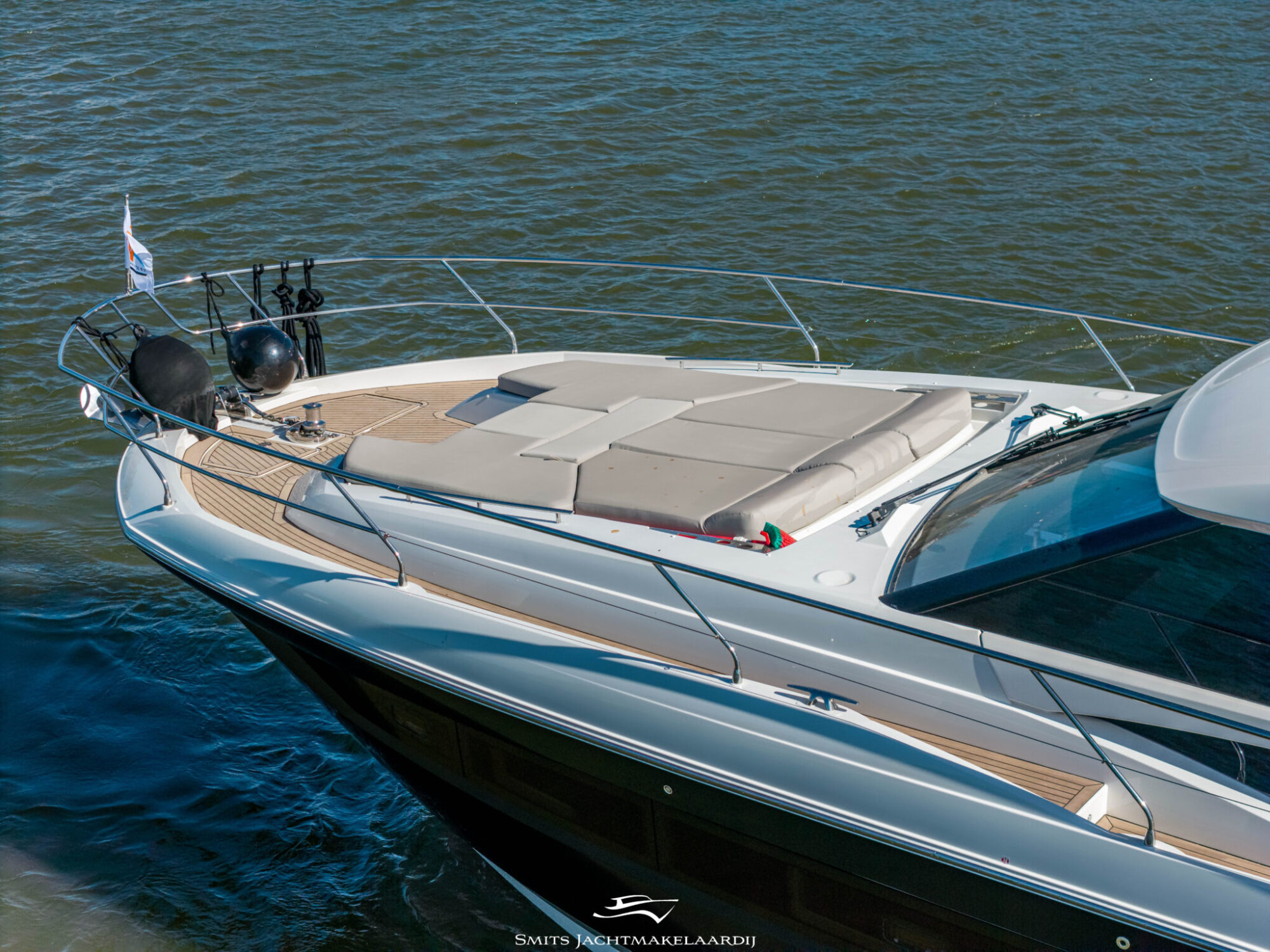 foto: 44 Prestige Prestige 590 Flybridge