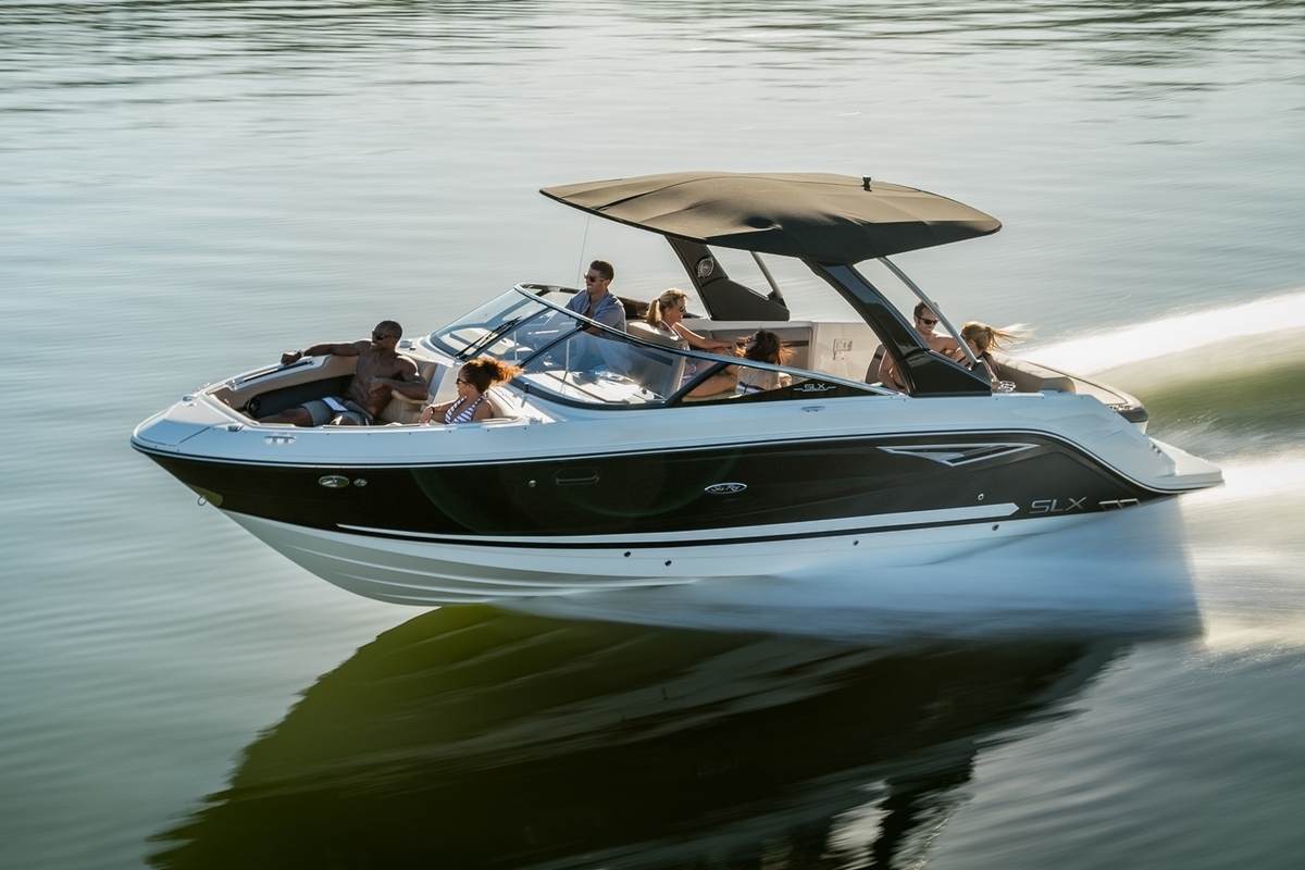 foto: 6 Sea Ray SLX 280