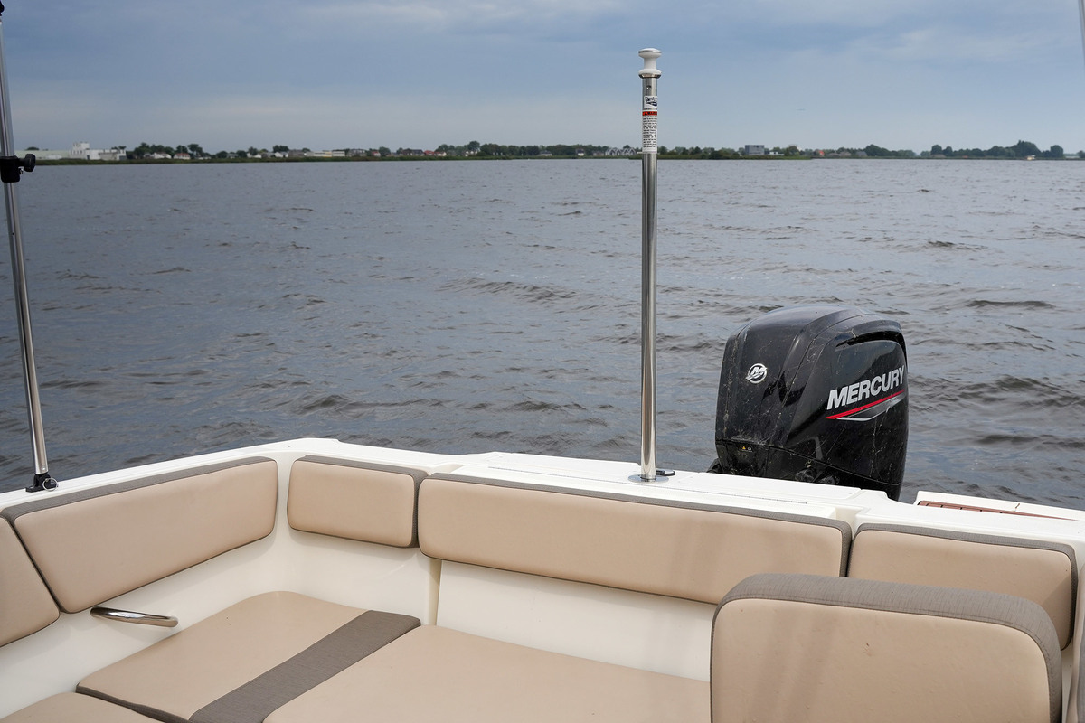 foto: 6 Bayliner VR4
